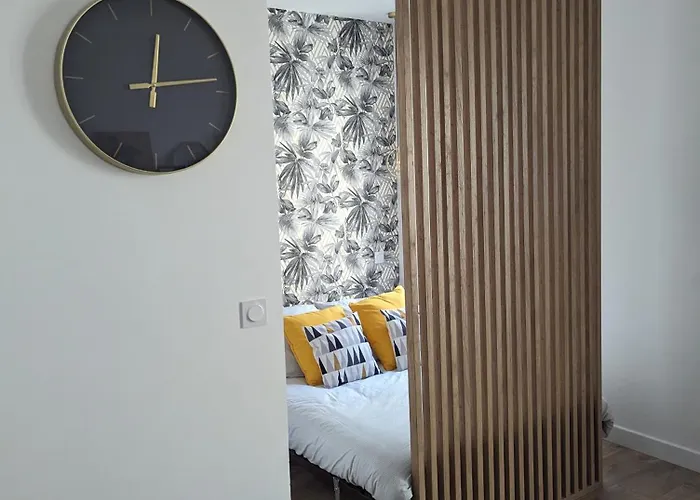 Carre D'or Apartment *